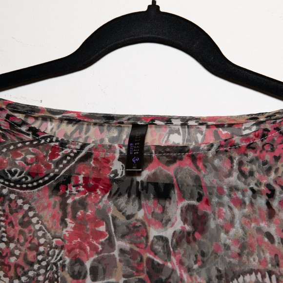 Full Tilt Paisley Sheer Crop Tee - Picture 4 of 5